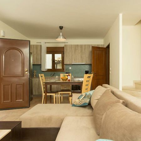 Izabella Sea Side Villa Сивири Екстериор снимка
