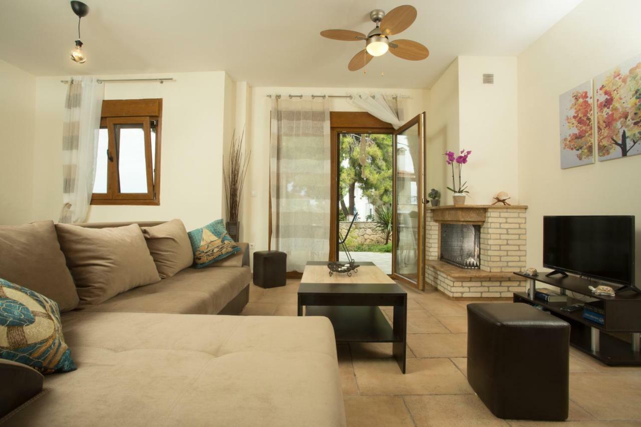Izabella Sea Side Villa Сивири Екстериор снимка